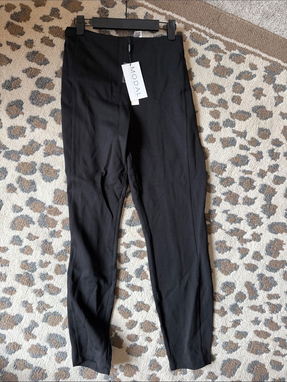 Tahari Black Women’s Leggings